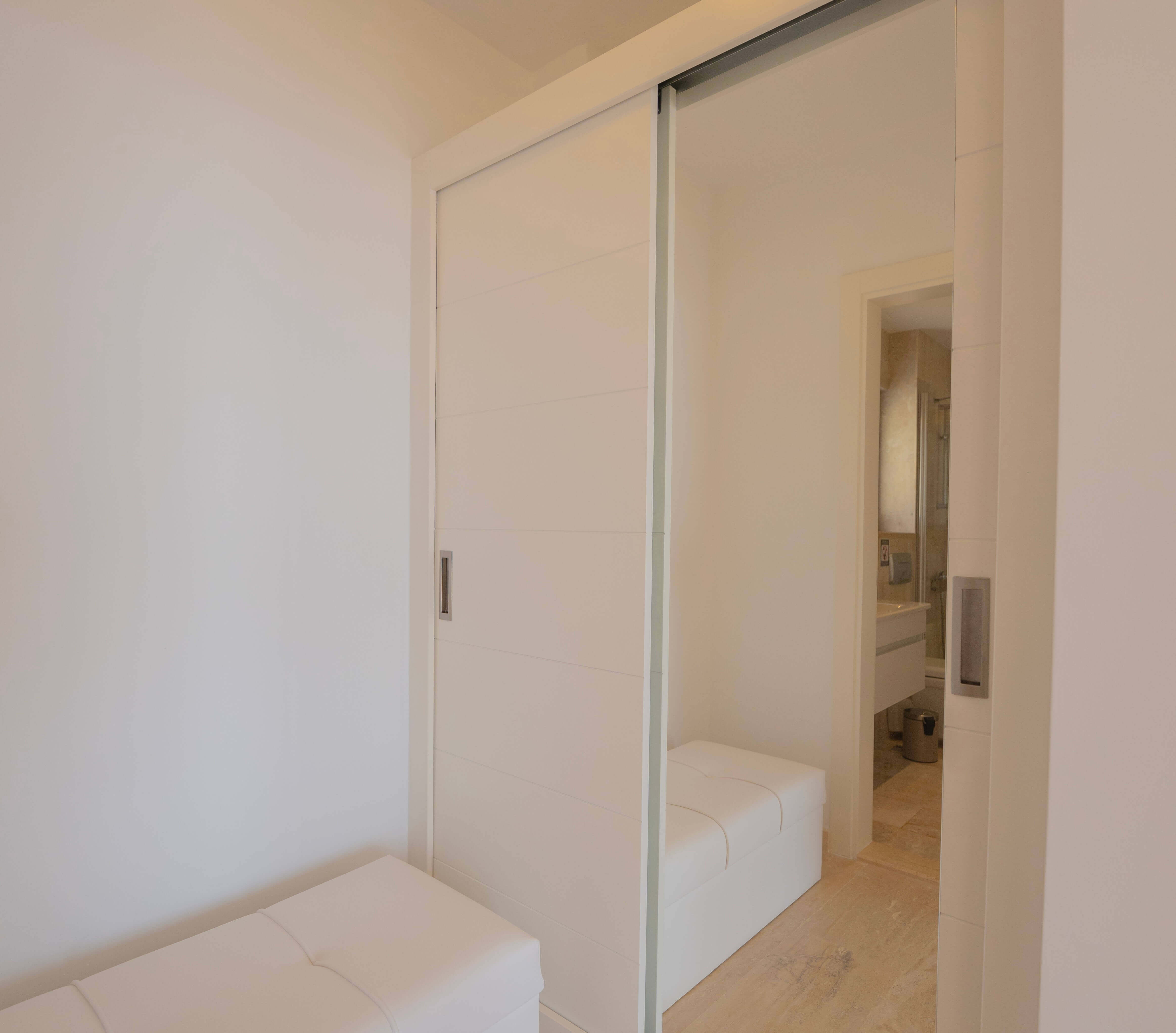 indoor 28