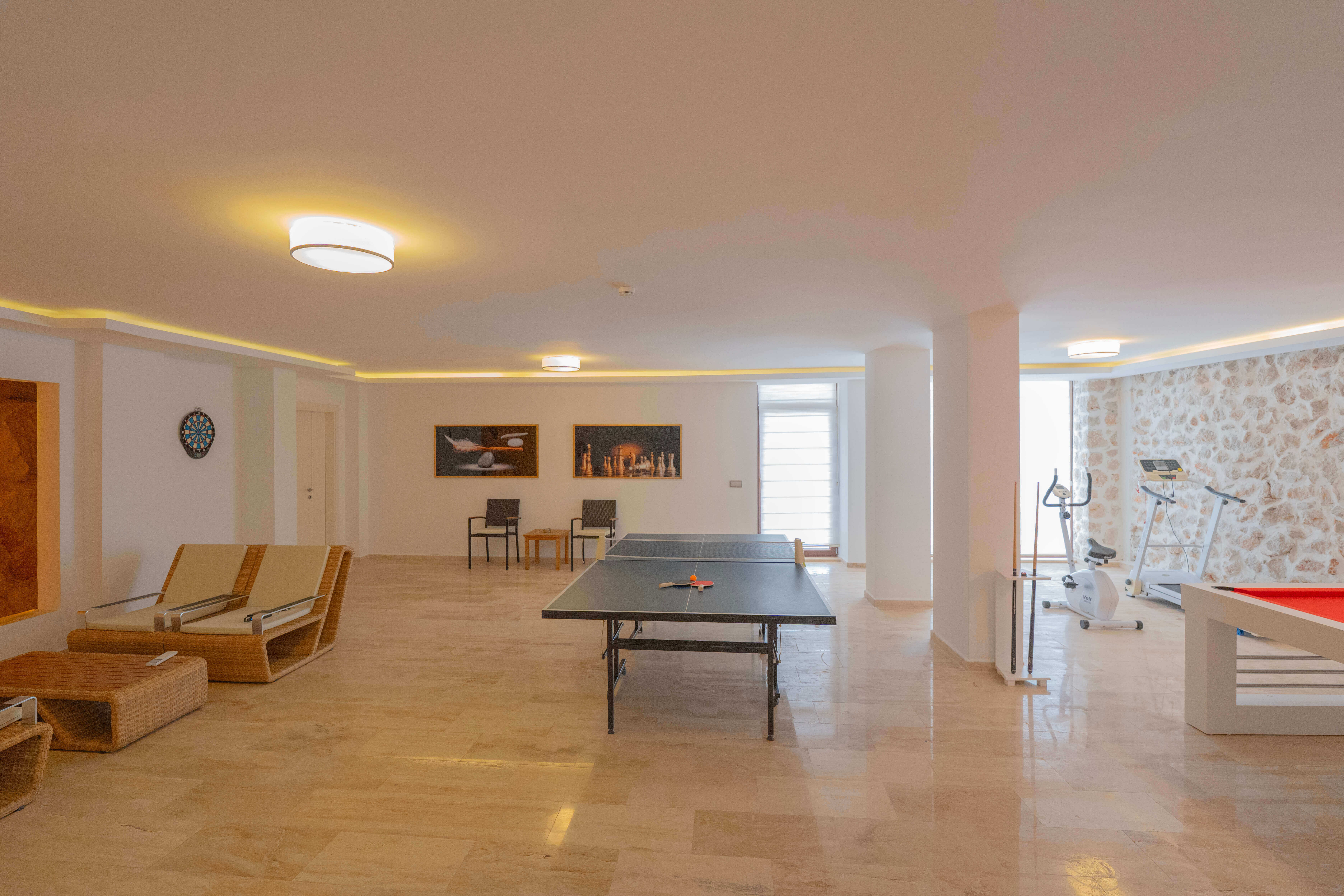 indoor 4
