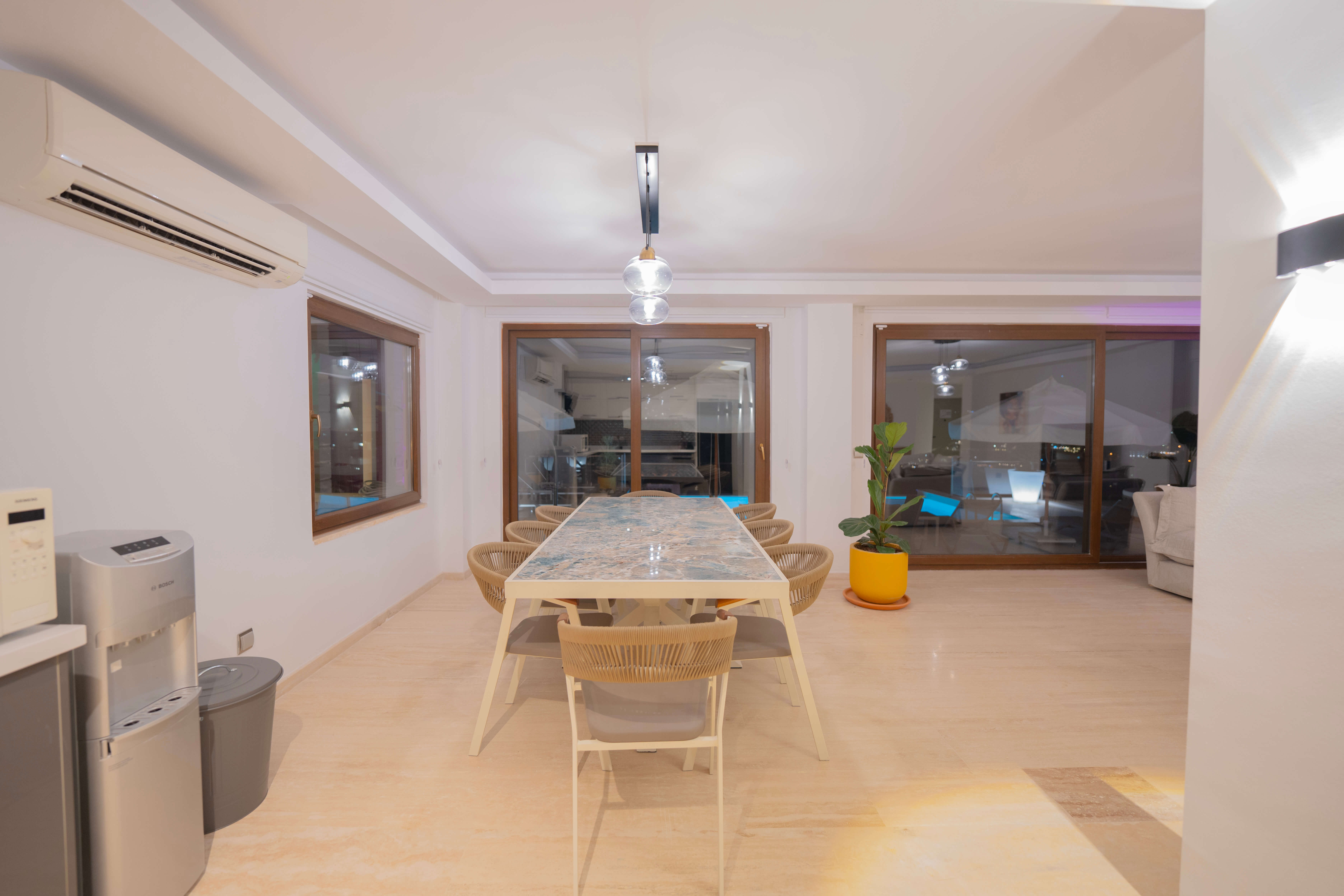 indoor 4